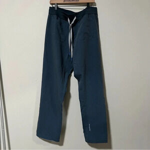 New FIGS Technical Collection women’s classic reversible Yendi scrubs size XL